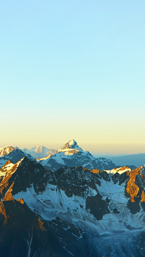 高山冲云霄-拍信图库 screenshot