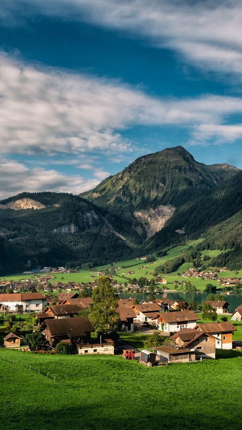 Peaceful town screenshot
