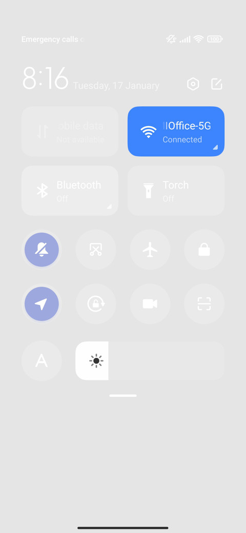 Simple white screenshot