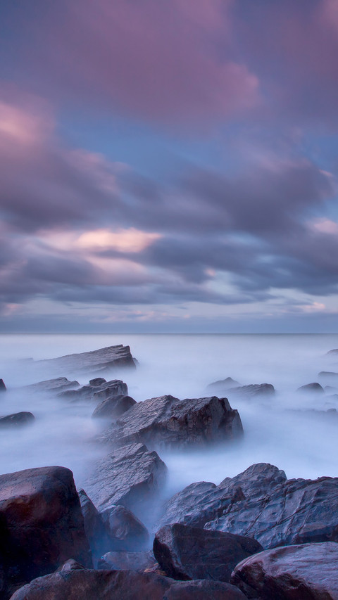 Long exposure of sea and rocks screenshot