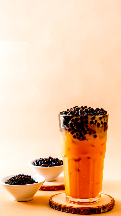 The first cup of milk tea in autumn screenshot