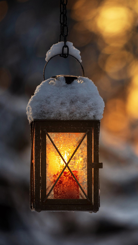 Nighttime candlelight screenshot