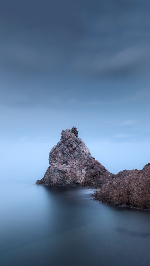 Stormy day on théoule sur mer screenshot