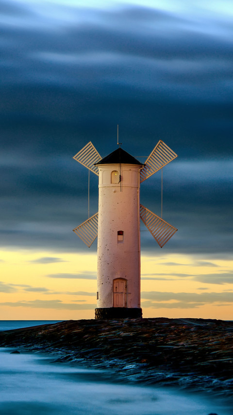 A unique lighthouse on the German coast screenshot