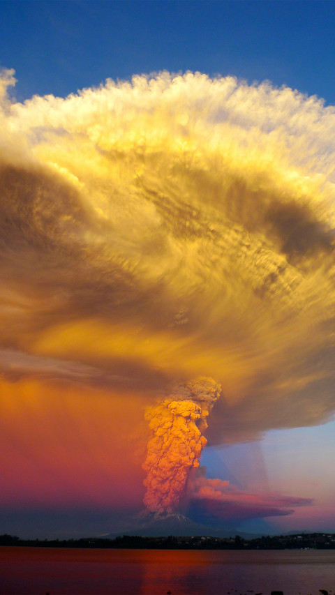 Volcanoes and port balas screenshot
