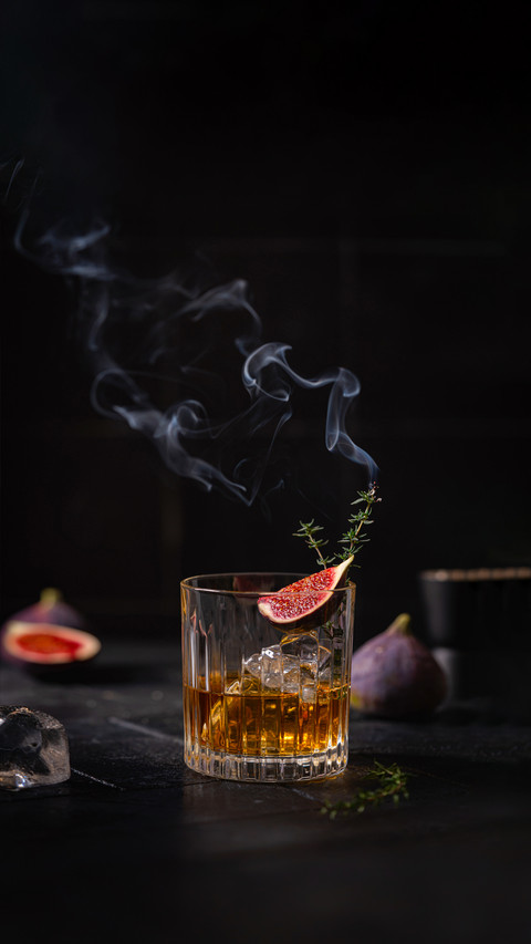 Single Glass of Whiskey with Ice and Figs screenshot