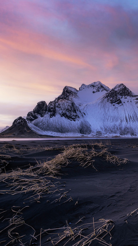 Soft sunset in the fantastic mountain of Stokksnes screenshot