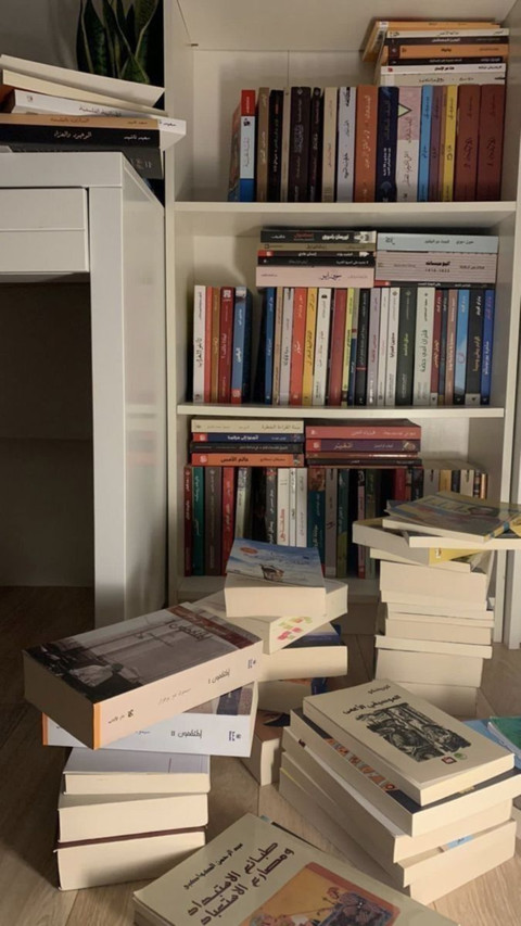 Lots of books screenshot