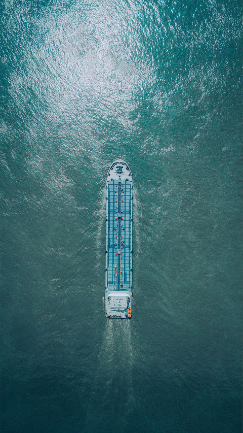 Overlooking Cargo ship in the ocean ©SSSSwagger screenshot