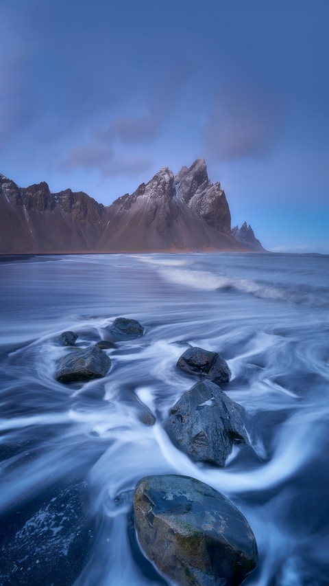 Why are the beaches in iceland black screenshot