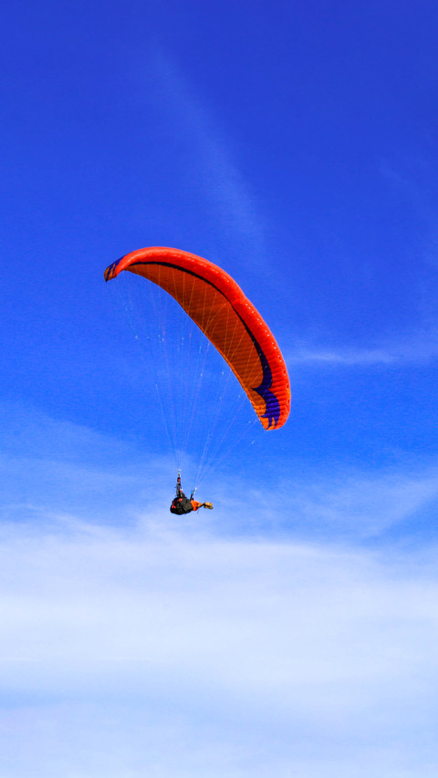 Blue sky background with amazing adventure screenshot