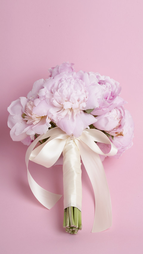 Nine Common Styles of Bride Holding Flowers 8 screenshot