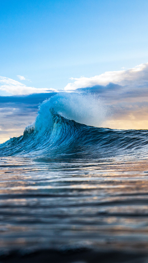 Bright waves screenshot