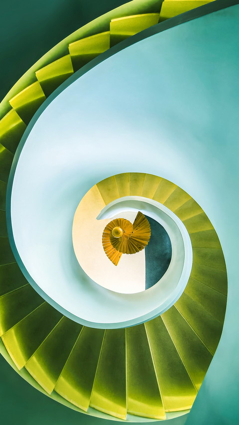 This spiral staircase is so beautiful that it makes ones screenshot