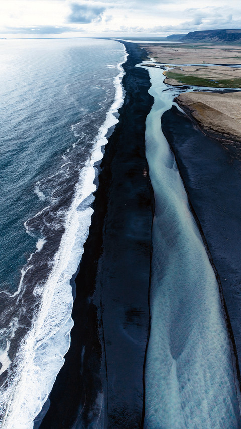 Iceland's black sand beach screenshot