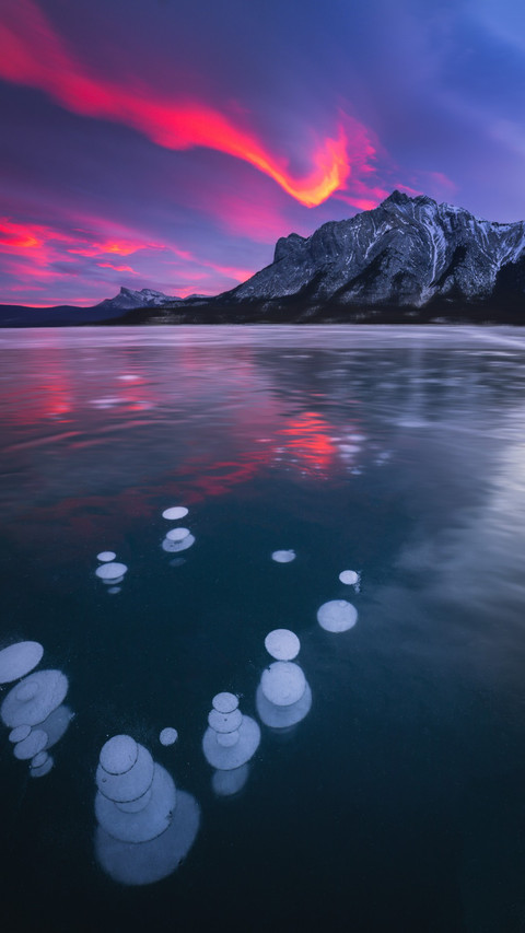 Morning Light at Bubbles Lake screenshot