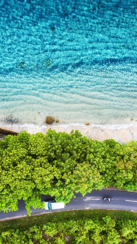 Summer by the Seaside screenshot