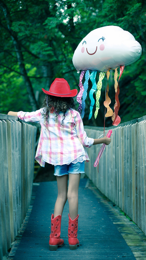 International-teenager screenshot