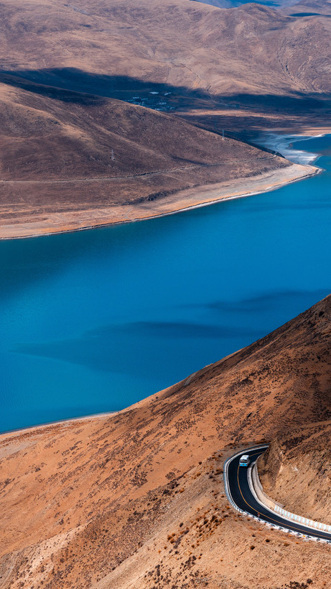 The blue river of namtso screenshot