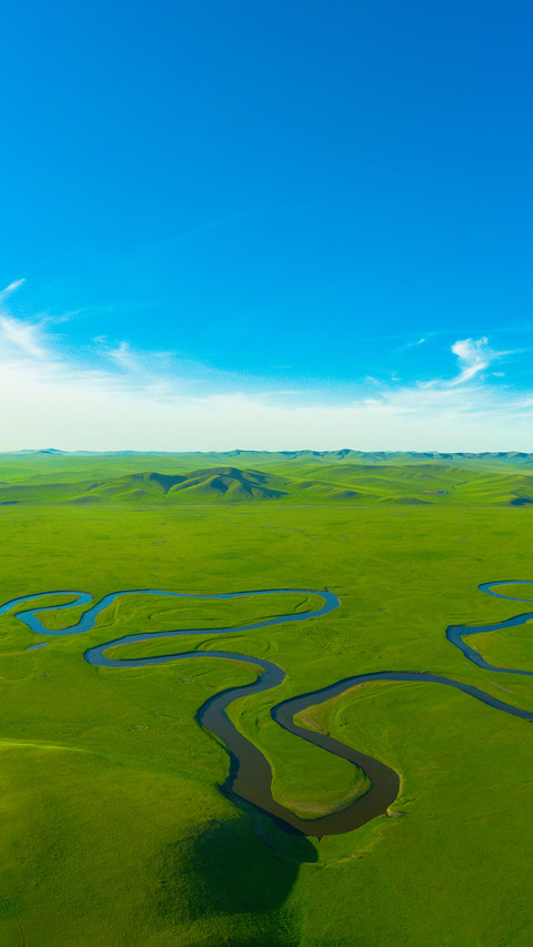 A thousand miles of green fields in the scroll 2 screenshot