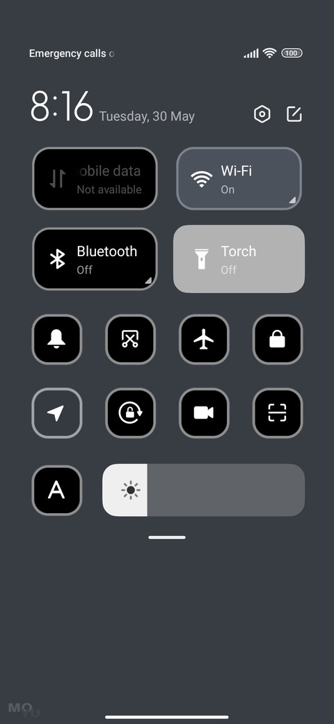 minimalist black screenshot