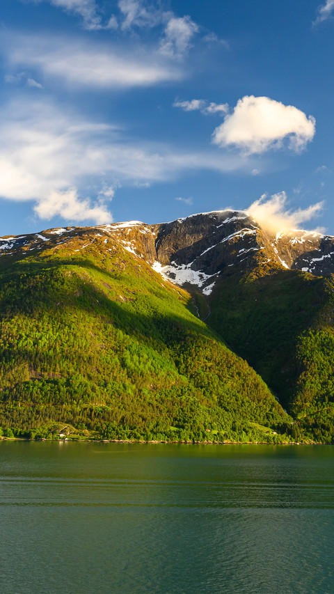 What kind of country is norway screenshot