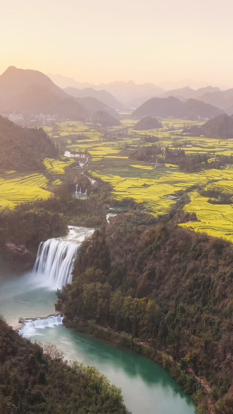 Yunnan Luoping Rapeseed Flower Waterfall Cluster screenshot