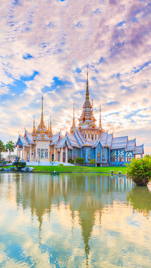 Beautiful scenery of Thai temples screenshot
