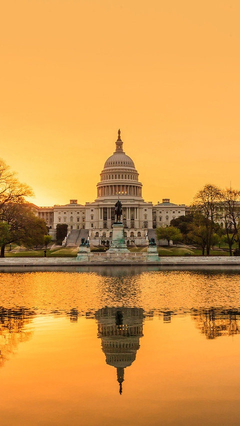 The United States Capitol building in Washington DC, sunrise screenshot