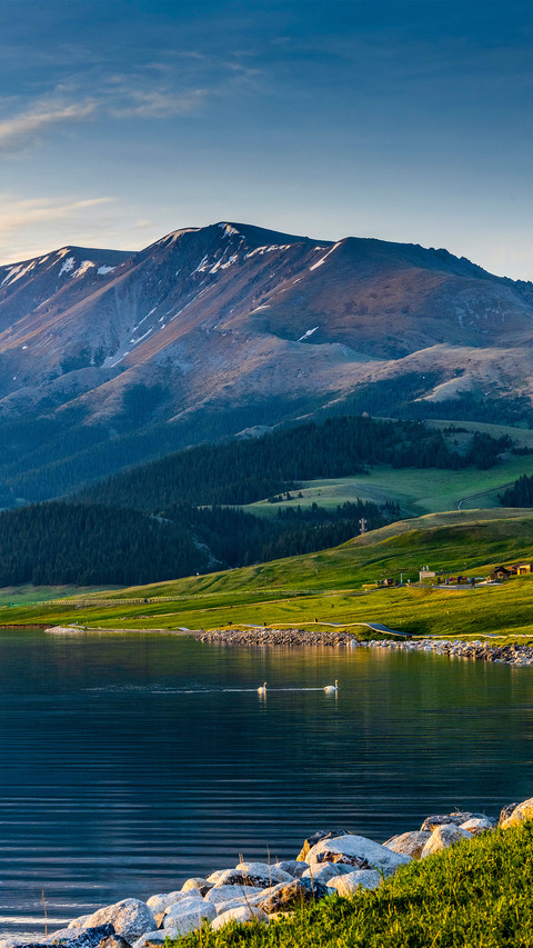 Sayram lake in the early morning screenshot