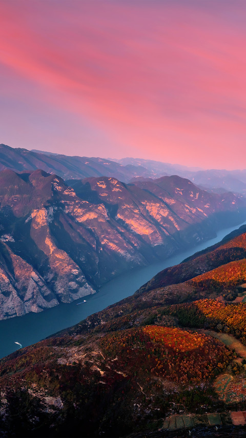 The sunset glow in wushan chongqing screenshot