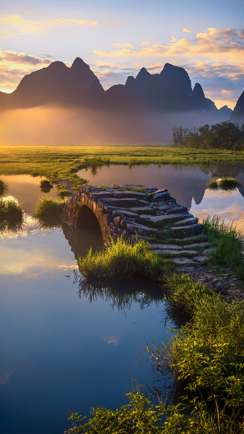 An ancient stone bridge screenshot