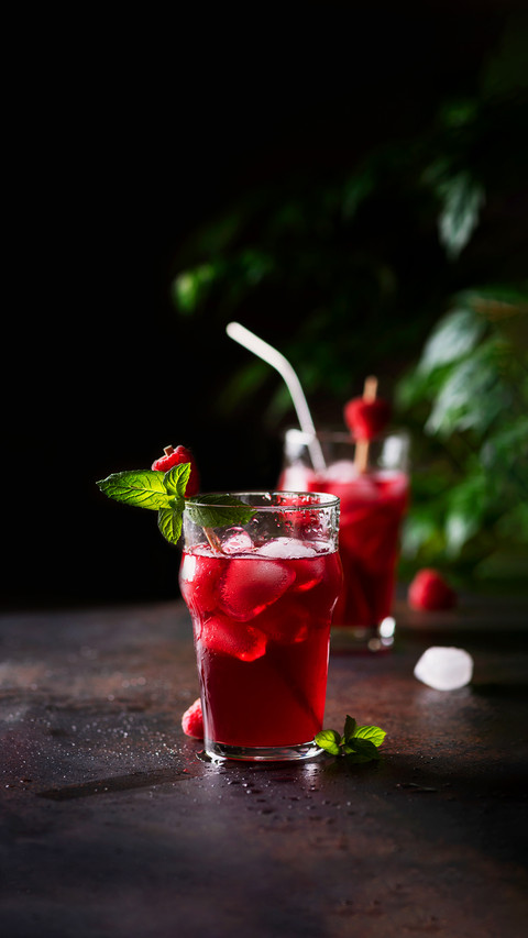 Fresh summer cold cocktail with raspberry screenshot