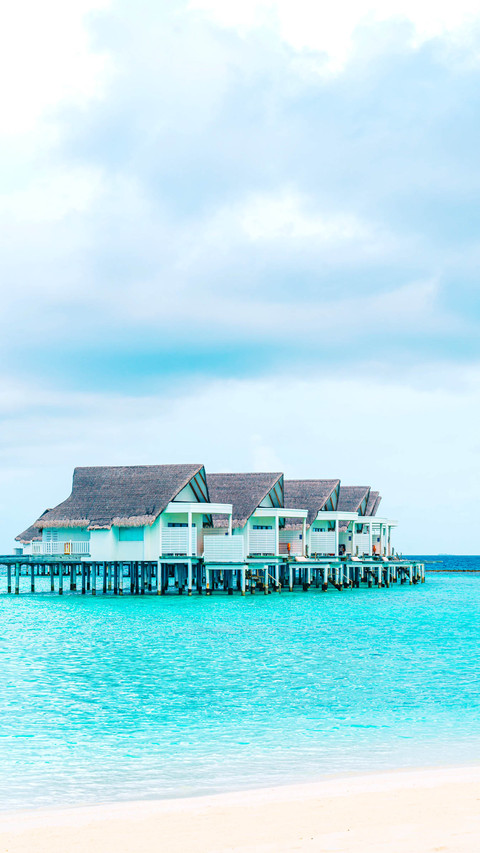 Beautiful tropical Maldives resort hotel and island screenshot