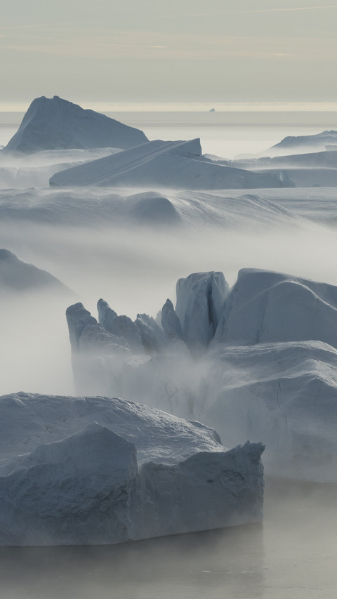 Icebergs in Fog on Sea Surface screenshot