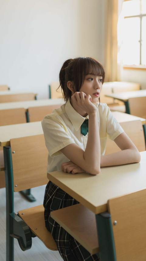 校服女孩 screenshot