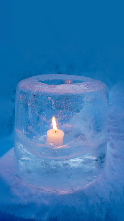 candle light inside the ice screenshot