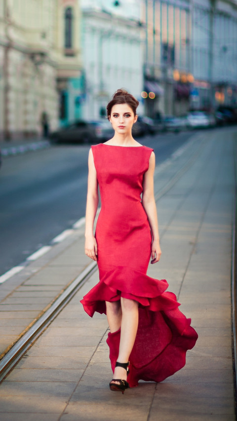Elegant red dress 72 screenshot