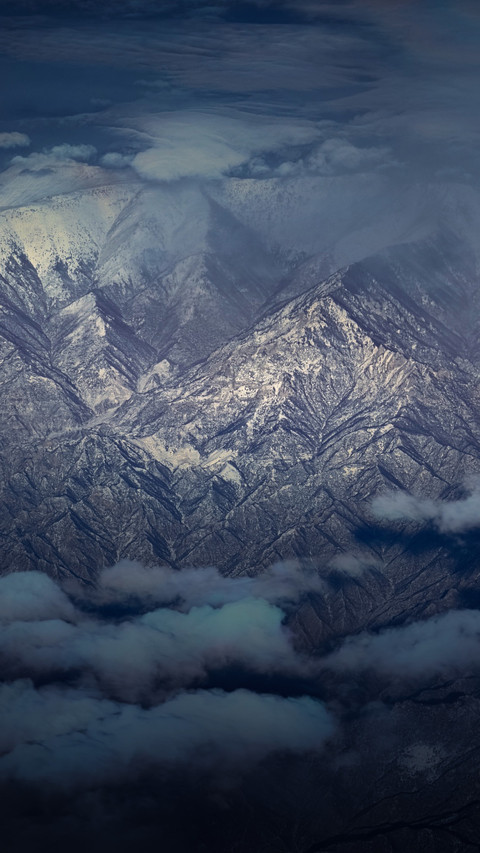 The summit of the snow-capped mountain screenshot