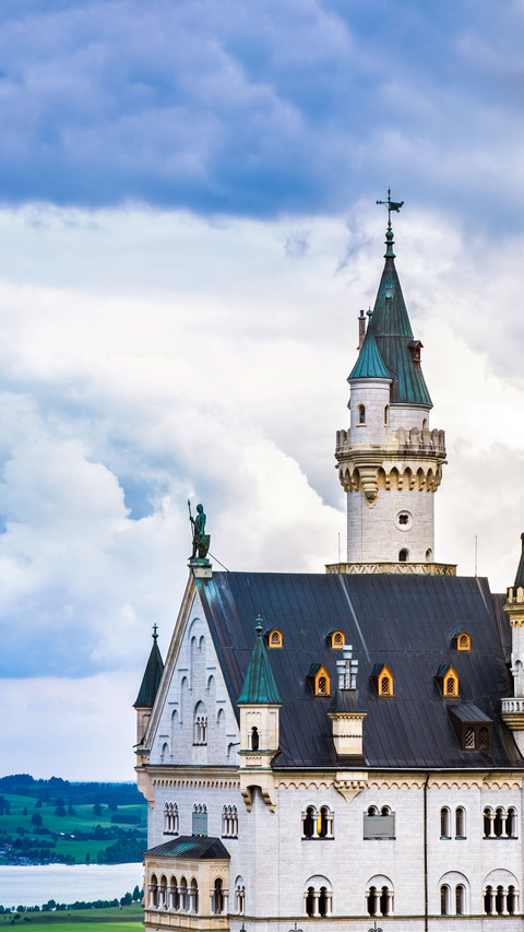 Neuschwanstein Castle, Germany, with lakes and mountains. screenshot