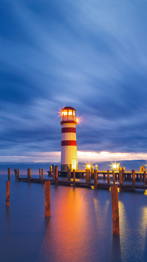 Lighthouse at Lake Neusiedl at sunset screenshot
