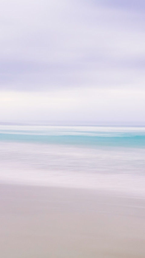 Storm clouds press down as the sea waves surge screenshot