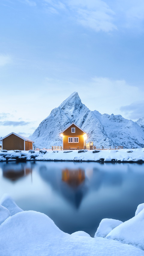 Houses In The Sarkisoy Village, Lofoten Islands, Norway screenshot