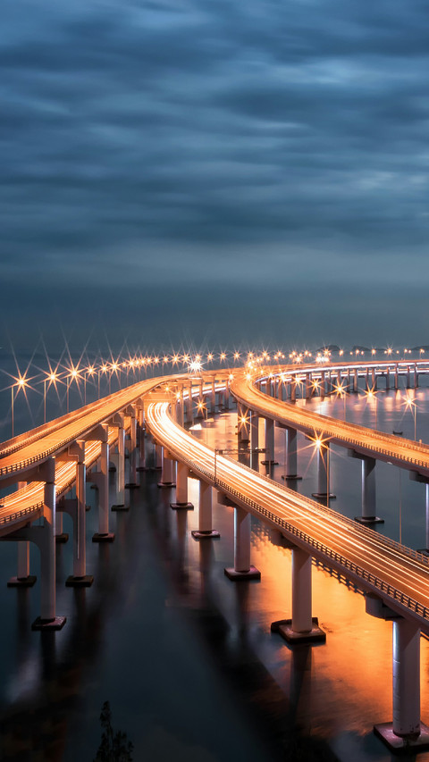 Sea Bridge at Night screenshot