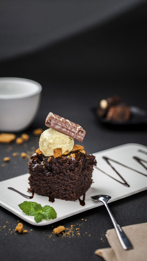 Delicious chocolate cake screenshot