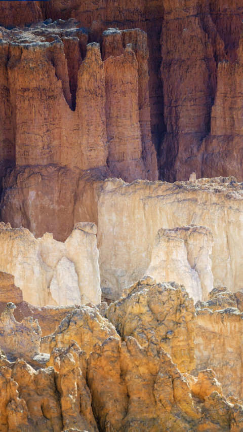 The Beauty of Light and Shadow in Bryce Canyon screenshot