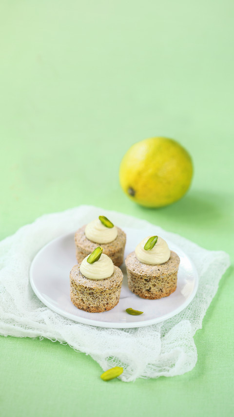 Pistachio lime mini cupcakes screenshot