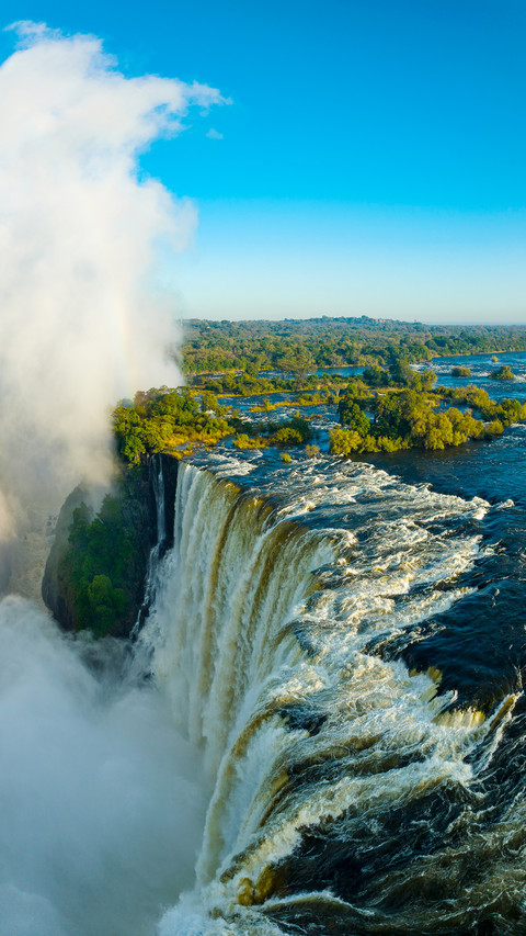 Thunderous smoke victoria falls screenshot