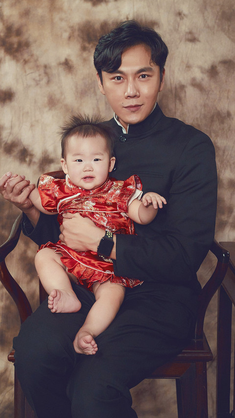 秦昊伊能静婚纱照 screenshot