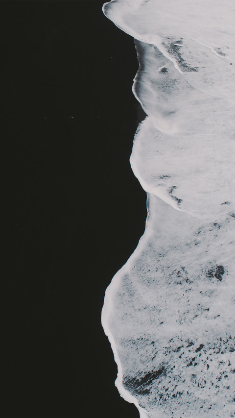 Black sand beach waves 2 screenshot